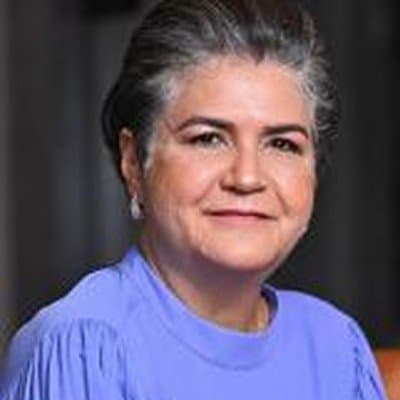 icon for Dra. Lúcia Santos