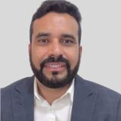 icon for Professor Uzian Pinto