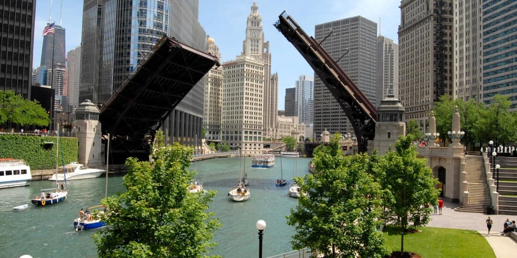 Highest temperature in Chicago on August 15? card icon