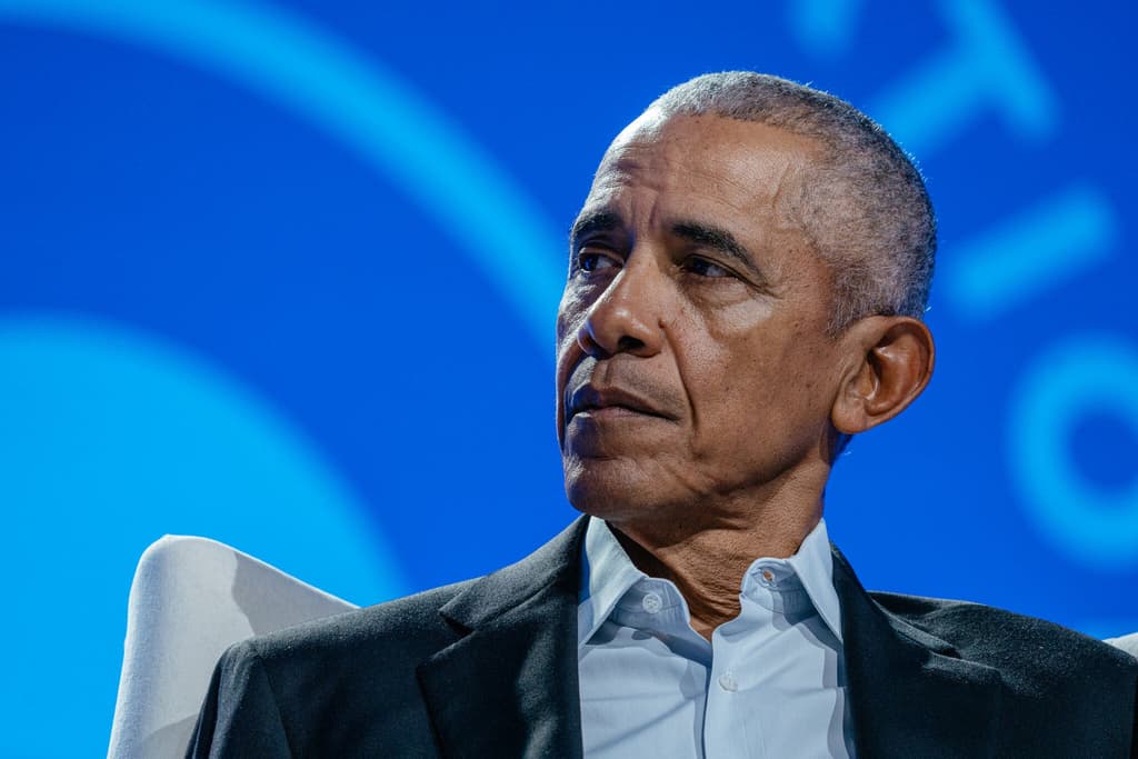 icon for Obama arrested before 2027?